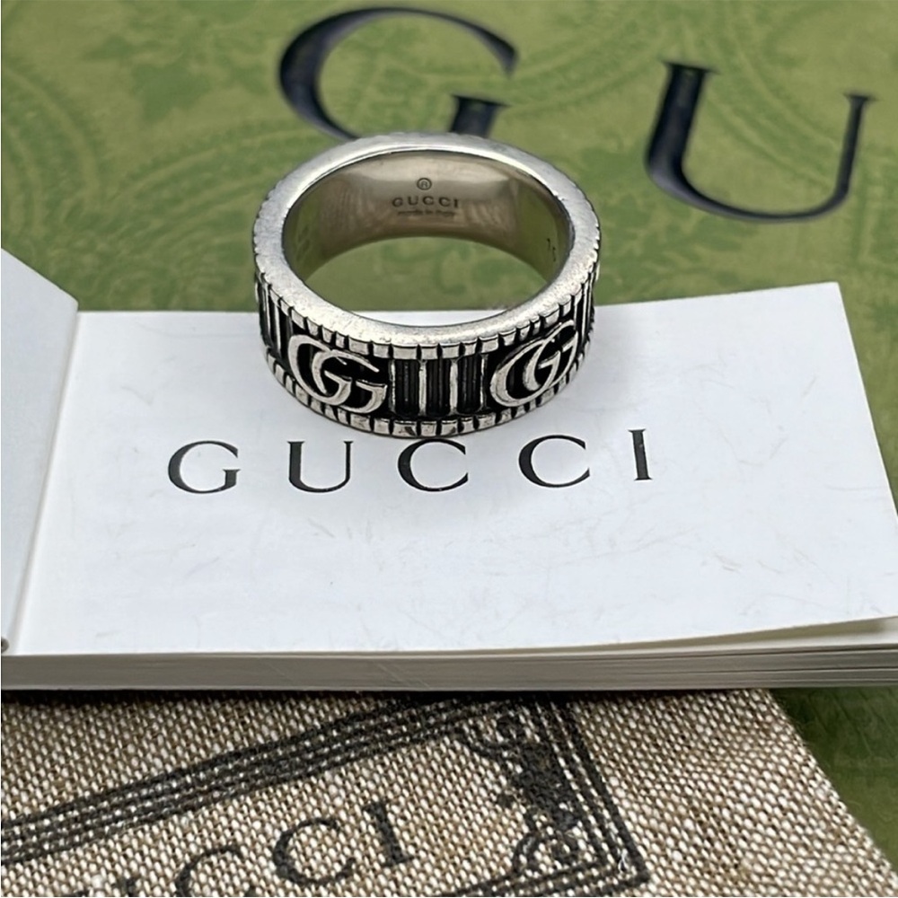 🌟GUCCI RING WITH DOUBLE G IN SILVER - Picture 2 of 9